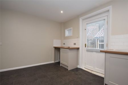 3 bed end of terrace house to rent in High Street, Cloughton, YO13 - Photo 4