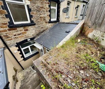 3 bedroom terraced house to rent - Photo 6