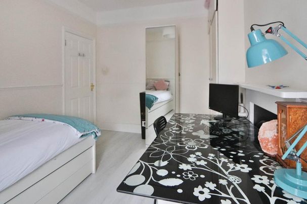 2 bedroom maisonette to rent - Photo 1