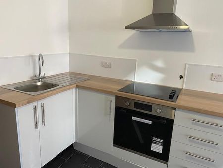 1 bedroom flat to rent - Photo 2