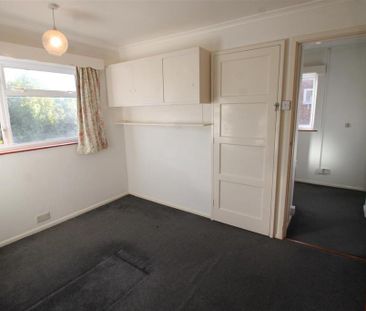 2 bedroom semi-detached house to rent - Photo 6