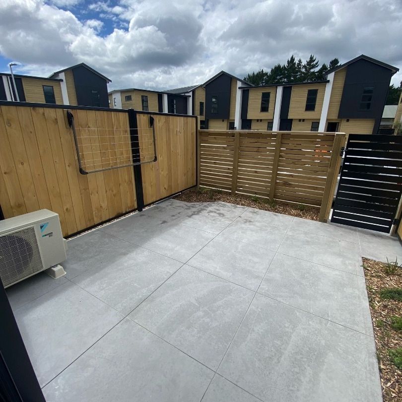 16 Te ara O Ralph Olsen, Wainuiomata - Photo 1