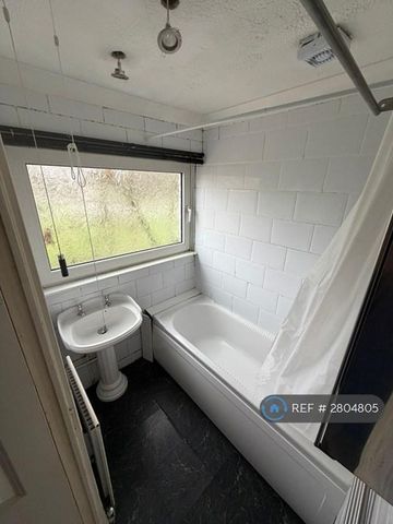 2 bedroom terraced house to rent - Photo 5