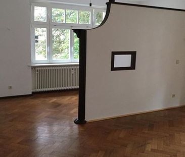 Stilvolles, modernes Wohnen in einer Villa in Elterlein - Einbauküche vorhanden! - Photo 1
