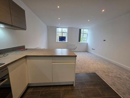 2 bedroom flat to rent - Photo 2