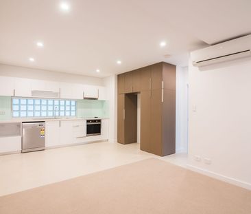 1/40 Cowle Street, West Perth, WA 6005 - Photo 2