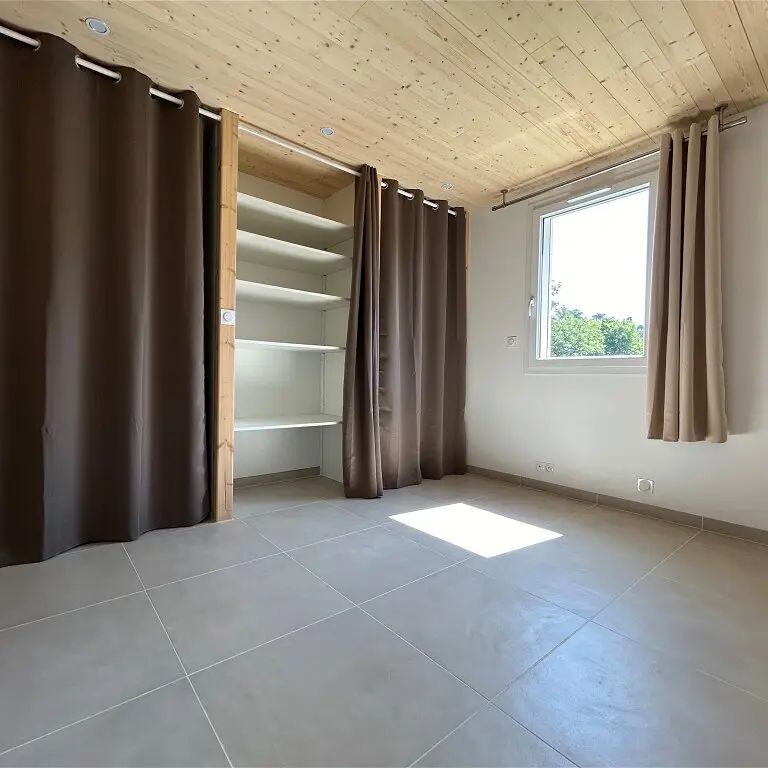 Location appartement 2 pièces - 50m² à Montmelian (73800) - Photo 1