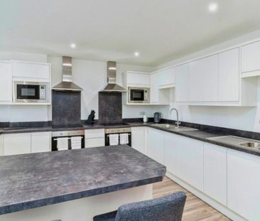 1 bedroom in a house share to rent - Photo 5