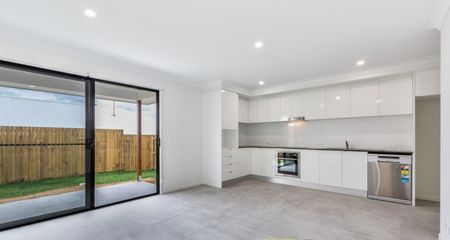 1/73 East Beaumont Road, Park Ridge QLD 4125 - House For Rent | Domain - Photo 5