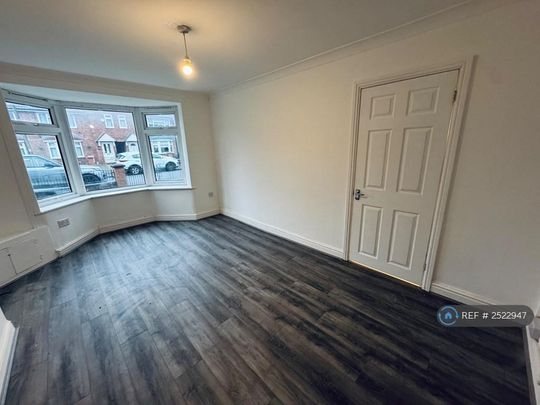 3 bedroom terraced house to rent - Photo 1