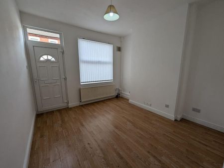 2 BED Terraced House To rent - Photo 2