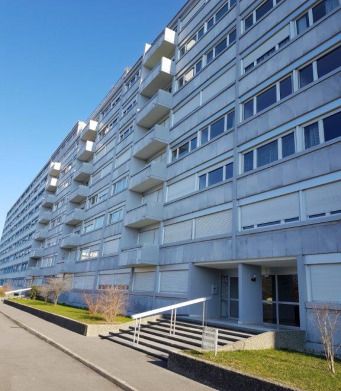 Appartement spacieux de 6 pièces au 2ème étage avec parking - Photo 1