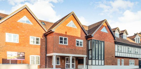 2 bedroom apartment to rent West Street, Reigate, RH2 - Photo 2