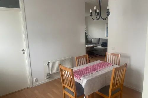 Private Room in Shared Apartment in Hässelby-Vällingby - Photo 1