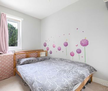 West Green Drive, Crawley, RH11 - Photo 5