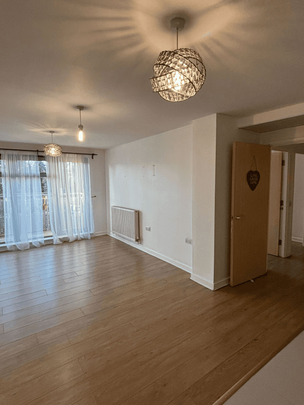 Norwood Road, London, SE27 - Photo 1