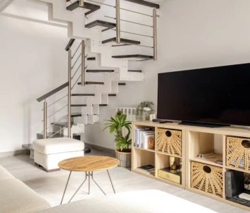 Room in a shared 1-bedroom apartment for rent in Almagro. - Photo 3
