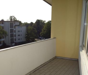 EXKLUSIV MOD. WOHNUNG MIT SÜD-WEST BALKON RUHIG + HELL SANIERTES WA... - Photo 6