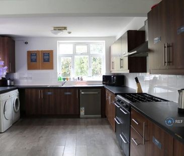 1 bedroom in a house share to rent - Photo 4