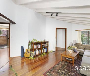 3 bedroom unfurnished coastal townhouse - Photo 1