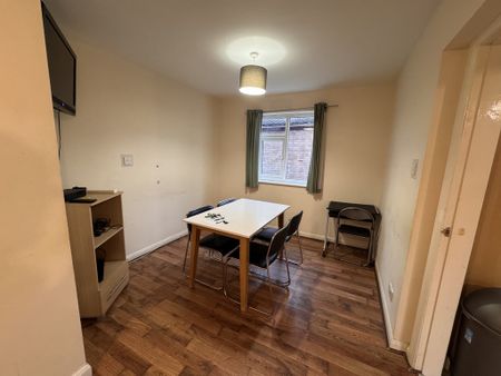 Bad Bargain Lane, Tang Hall - P1507 - Photo 3