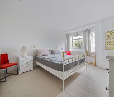 Queens Court, Queens Road, Richmond, Surrey, TW10 - Photo 6