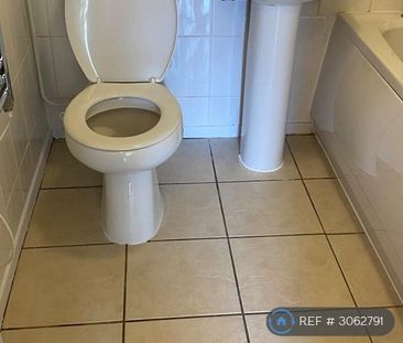 Studio to rent - Photo 6
