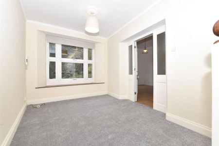 5 bedroom house to rent - Photo 2