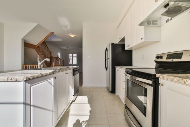 For Lease - 24 POMARINE Way Unit# UPPER, Brampton, Ontario - Photo 1