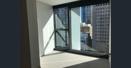 Luxury living with stunning city views - Photo 2