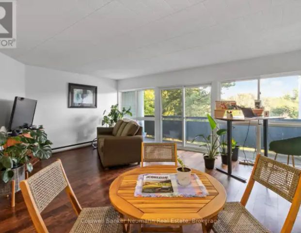 301 - 105 CONROY CRESCENT | 301 - 105 CONROY CRESCENT, Guelph - Photo 1