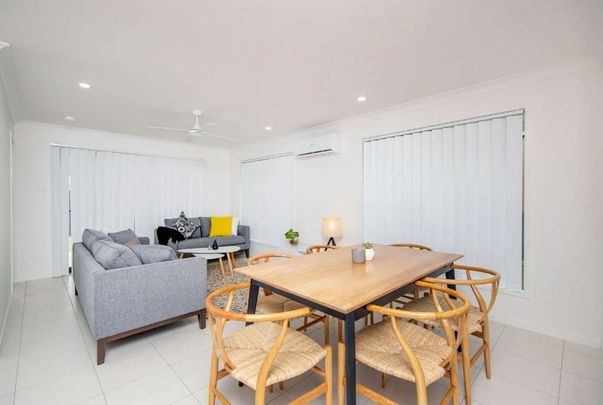 STYLISH LOW MAINTENANCE DUPLEX - Photo 1