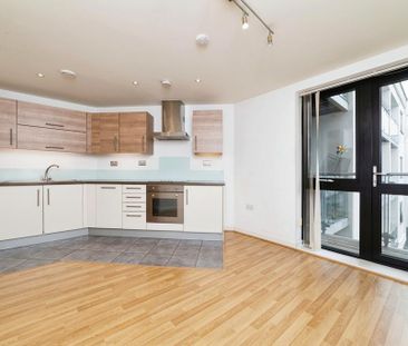 1 bedroom flat to rent - Photo 5