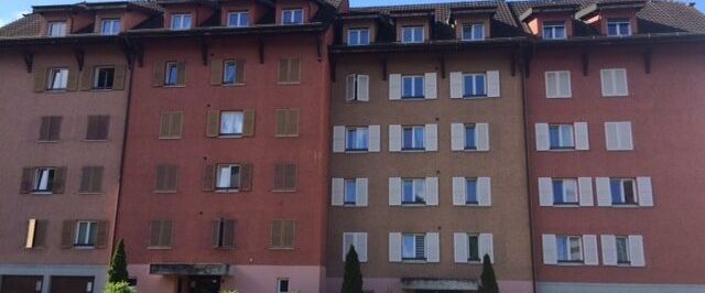 A louer , logement de 1 pièce rénové à Bex - Photo 1