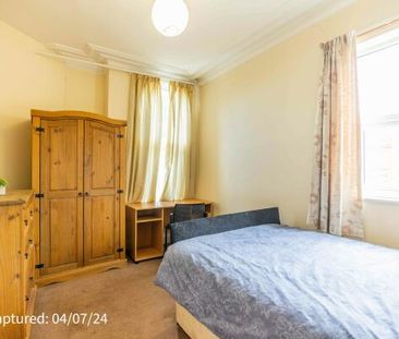 1 Marlborough Grove - Photo 6