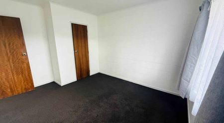 Step Into Comfort—Your Perfect Urban Retreat A... - Photo 2