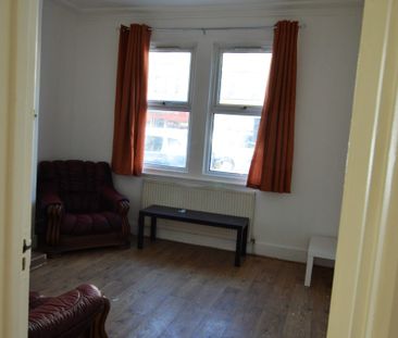 Western Road, Southall - Photo 1