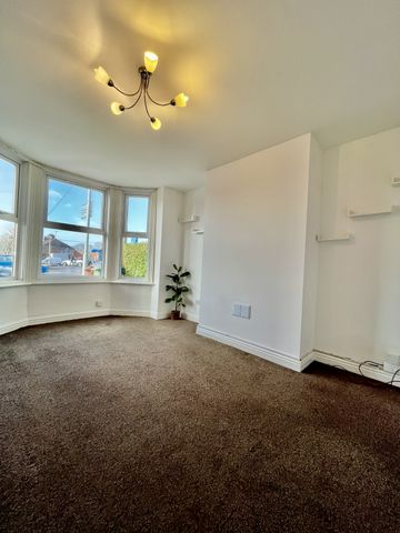 One bedroom ground floor flat - Photo 4