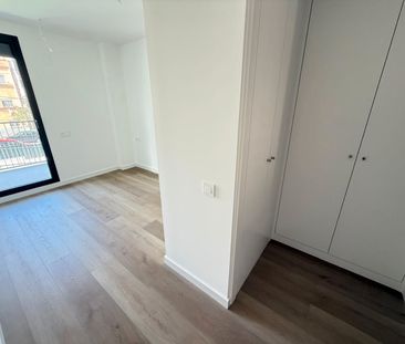 Piso de alquiler en Avinguda de Lloreda, Lloreda - Photo 3