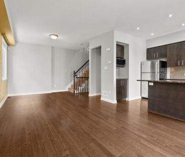 For Lease - 88 Stockholm Private, Blossom Park - Airport and Area, ... - Photo 1