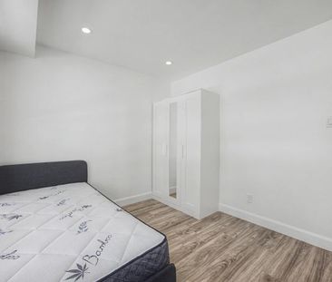 For Lease - 69 Blythwood Road Unit# #1 Main, Waterloo, Ontario - Photo 5