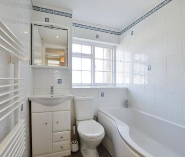 3 bedroom terraced house to rent - Photo 6