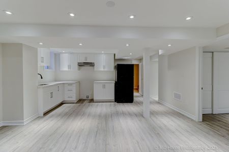 For Lease - 305 Old Harwood Avenue, Ajax, Ontario - Photo 3