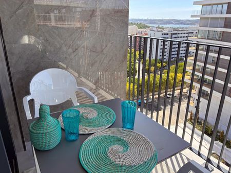 Apartamento T1 mobilado em Miraflores com Vista de Rio, a estrear - Photo 3