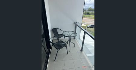 INNER CITY LIVING - FULLY FURNISHED STUDIO APARTMENT - Photo 3