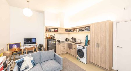 Bespoke apartment living - Photo 3
