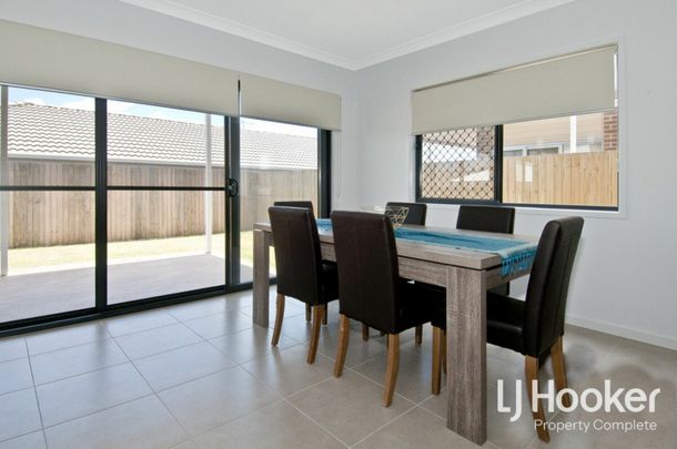 Location, Convenience & Modern Living With Ducted Air Con! - Photo 1