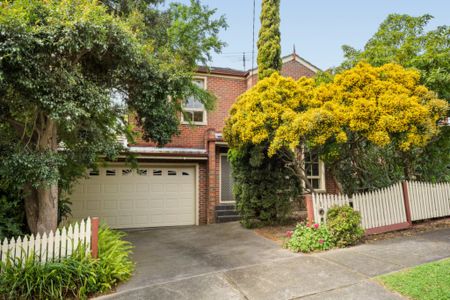 Superb Brick Home in Balwyn North - Photo 4