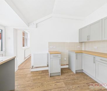 2 bedroom semi-detached house to rent - Photo 1