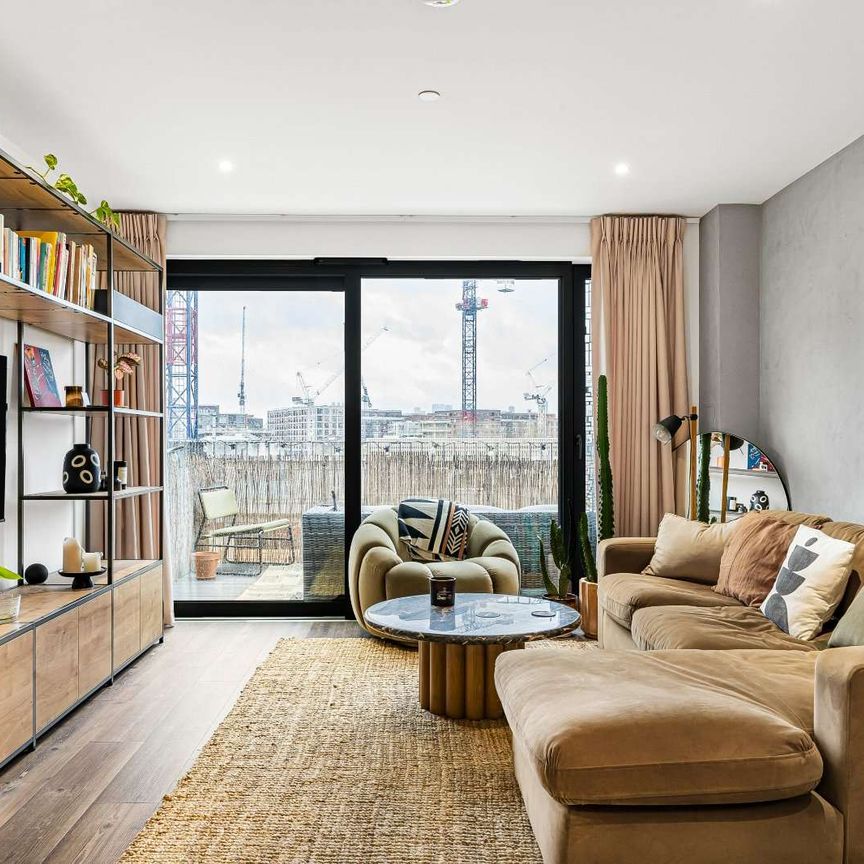 Stunning two bedroom apartment with balcony, in an exciting loft-style apartment development, in Hackney Wick. - Photo 1